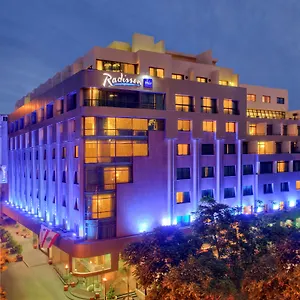 ***** Hotel Radisson Blu Martinez Liban